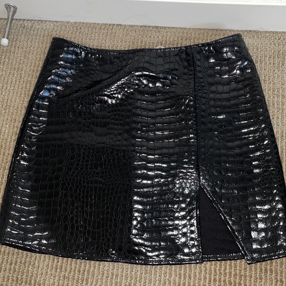 Princess Polly Dresses & Skirts - Princess Polly Mini Skirt